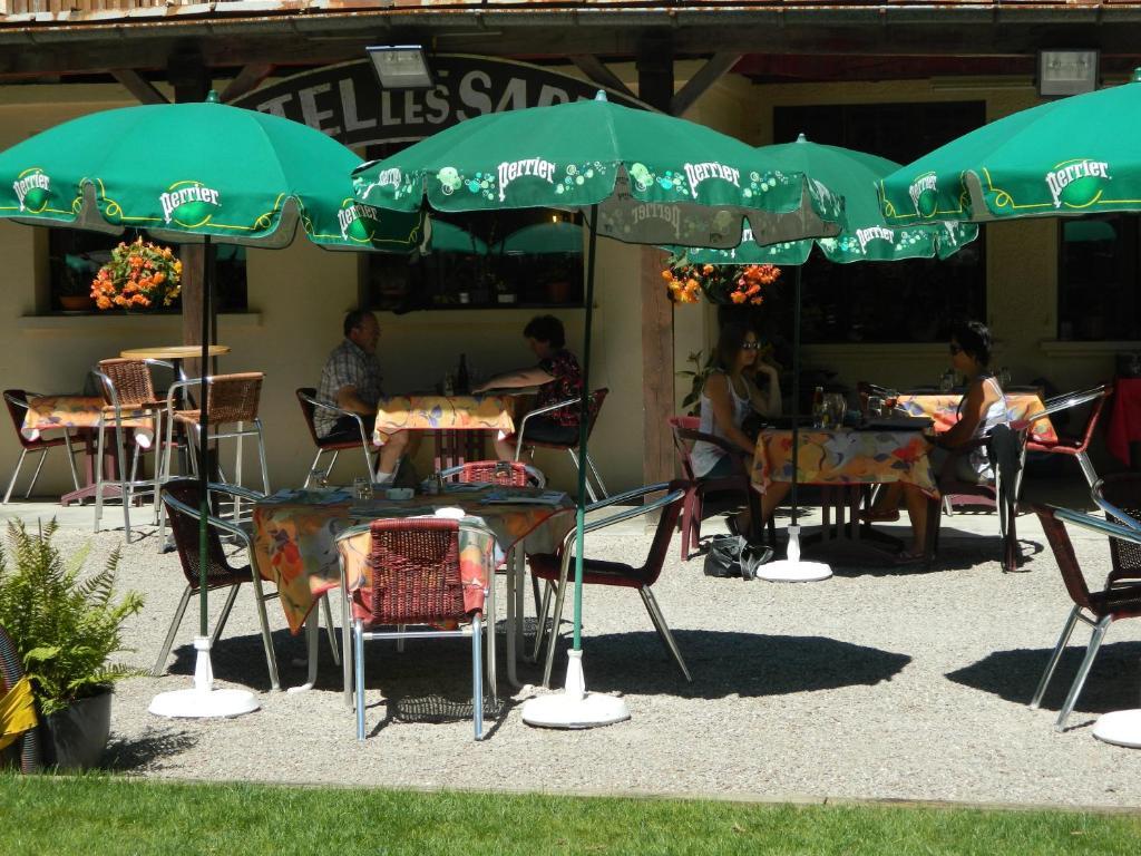 Logis Hotel Les Sapins Montriond Esterno foto