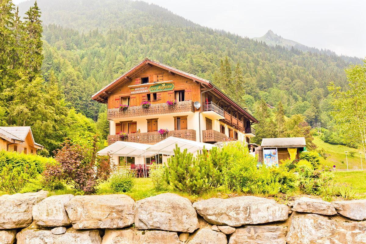 Logis Hotel Les Sapins Montriond Esterno foto