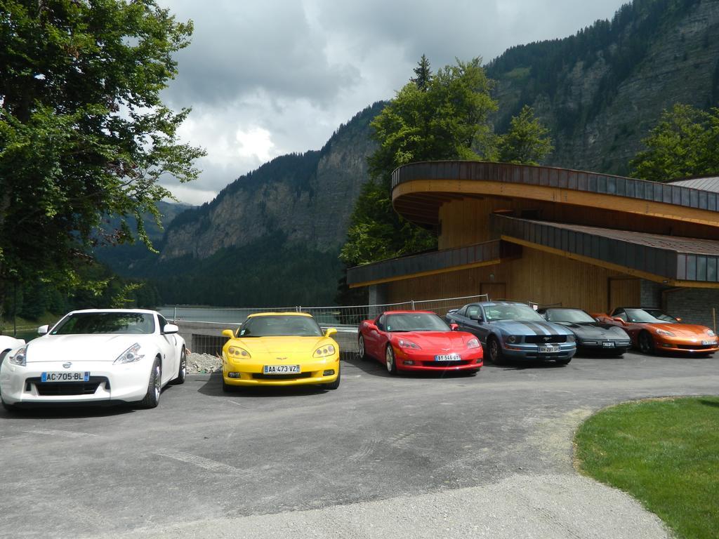Logis Hotel Les Sapins Montriond Esterno foto